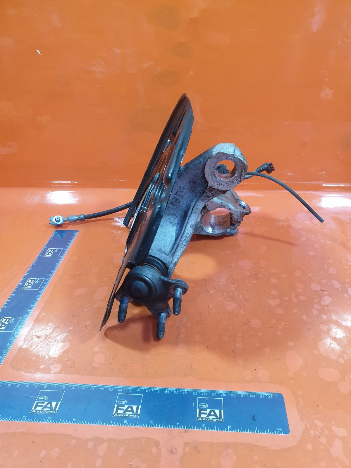 CUPRA LEON VZ2 1.4 PETROL 2023 FRONT LEFT WHEEL HUB 5WA407257A Warranty A227 - Image 2