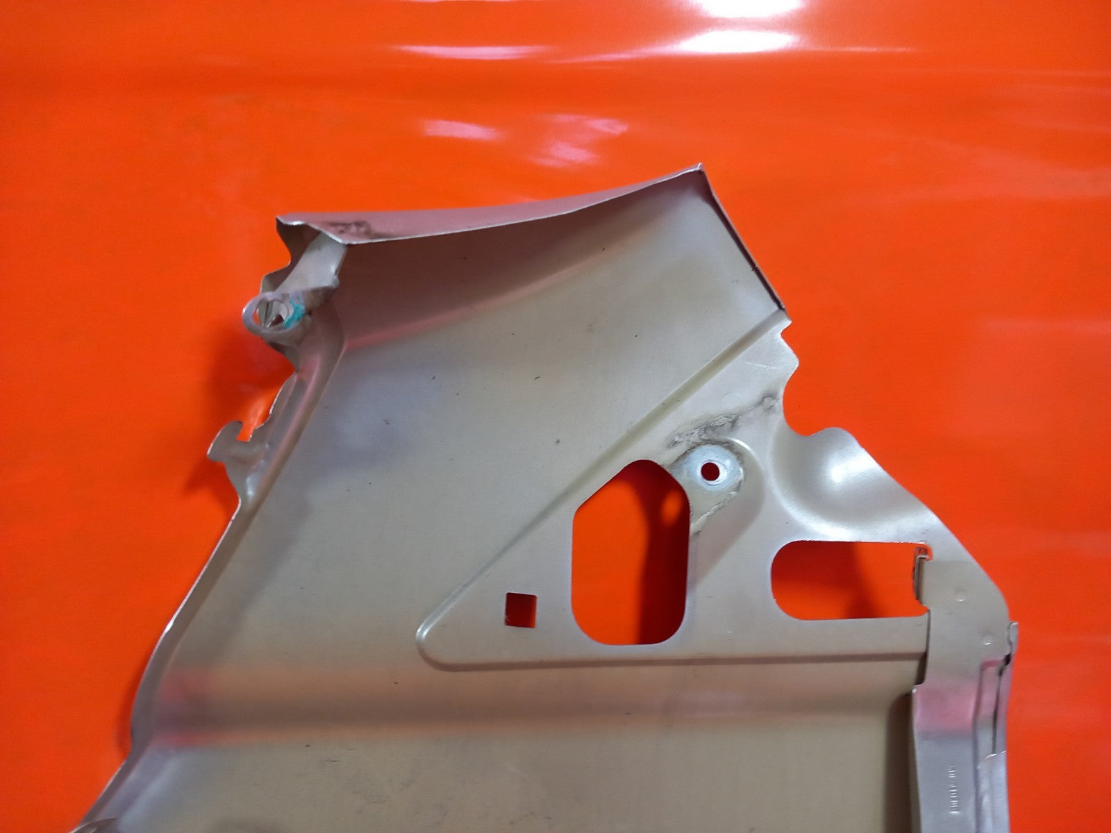 Ford Transit Custom 2.0 Diesel 2021 Front Right Wing Fender Panel Silver A370 - Image 9