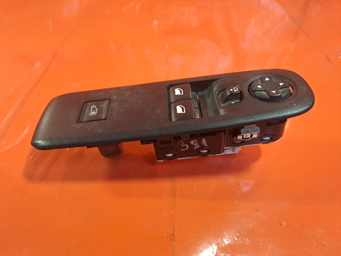 ✅Citroen Berlingo 650 1.5 Diesel 2020 Front Right Door Window Switch 98167922ZD  - Image 5