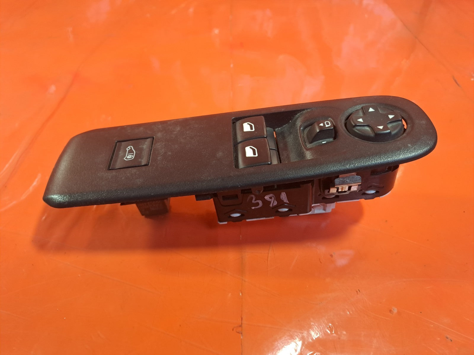 ✅Citroen Berlingo 650 1.5 Diesel 2020 Front Right Door Window Switch 98167922ZD  - Image 5