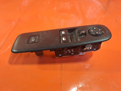✅Citroen Berlingo 650 1.5 Diesel 2020 Front Right Door Window Switch 98167922ZD  - Image 5