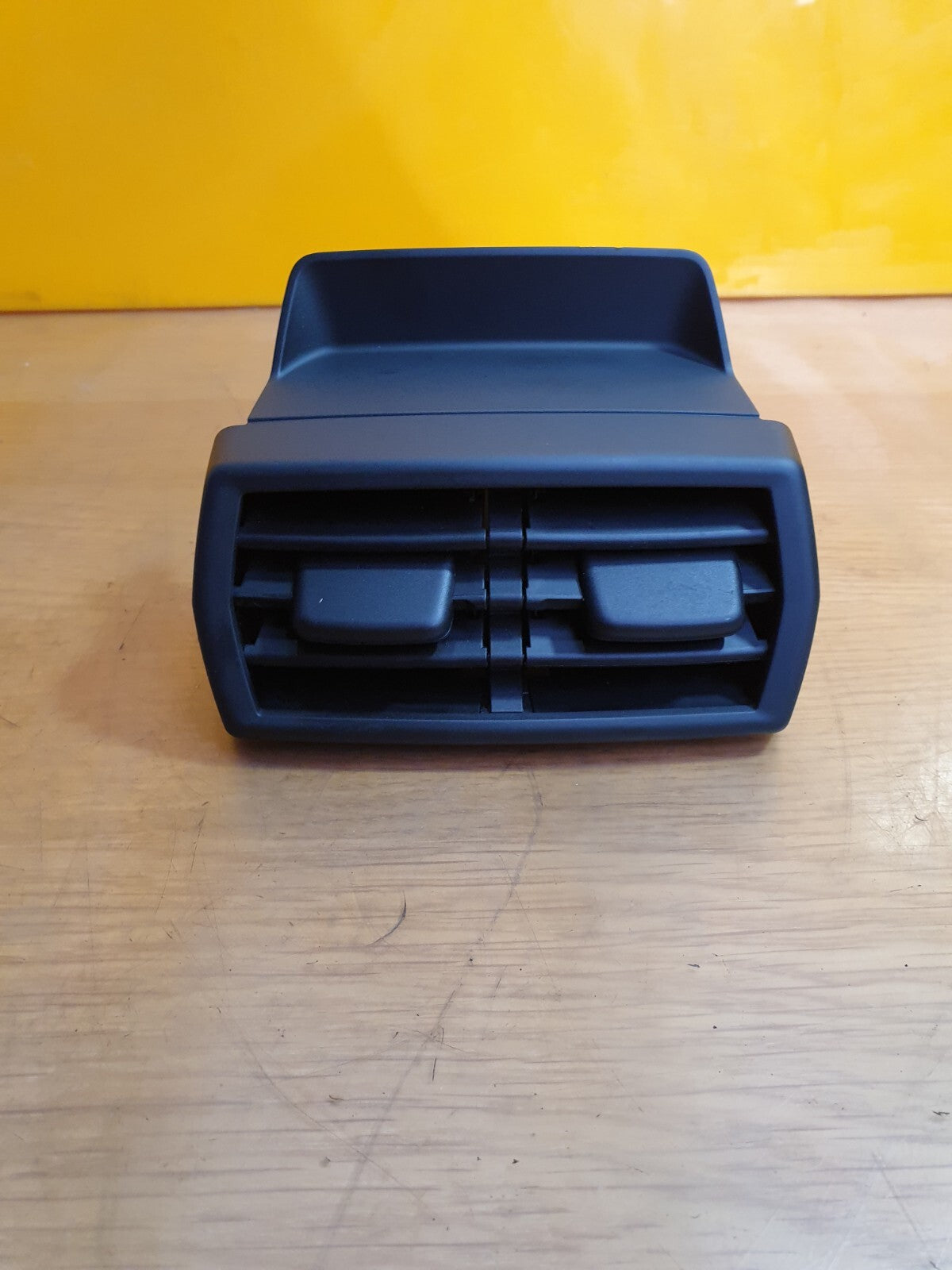✅Audi A3 8Y S Line 2021 Rear Center Console Air Vent 8Y0857042 + Warranty A149 - Image 3