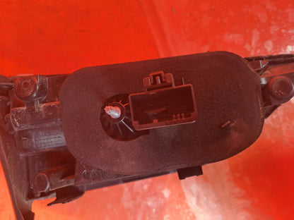 ebay-src:https://i.ebayimg.com/00/s/mtiwmfgxnjaw/z/pigaaeswko1pqtvj/$_57.jpg