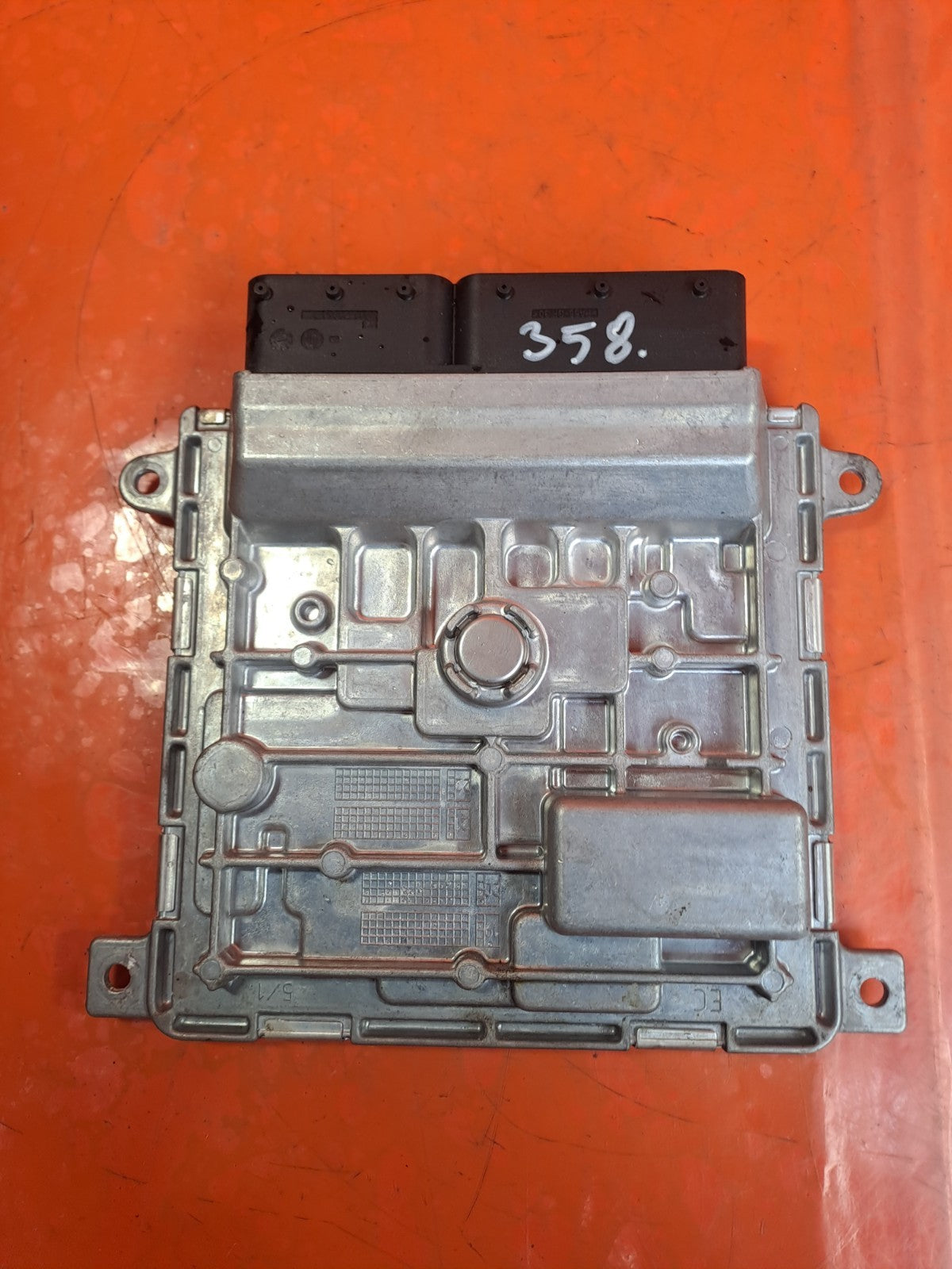 ebay-src:https://i.ebayimg.com/00/s/mtywmfgxmjaw/z/sswaaeswebrpocdz/$_57.jpg