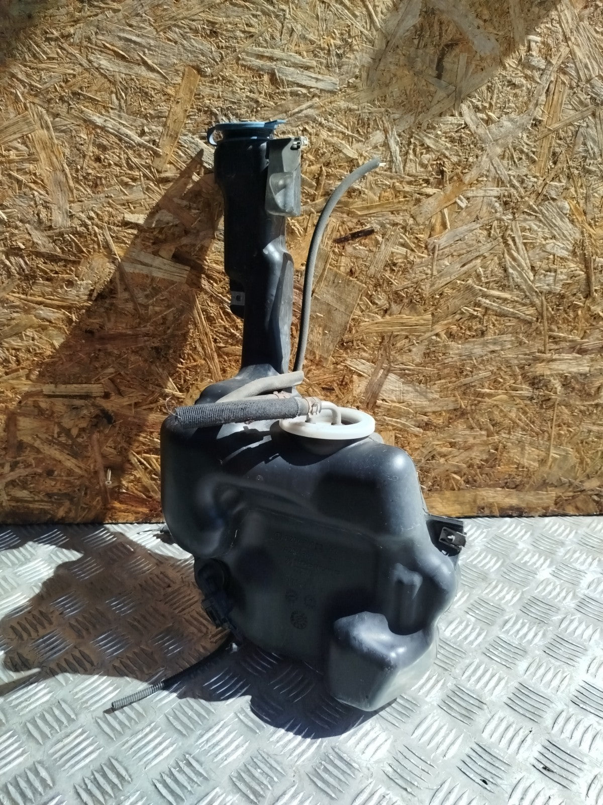 ✅Mercedes E300 W212 2013 2.1 Diesel WINDSCREEN WASHER TANK BOTTLE RESERVOIR A271 - Image 2