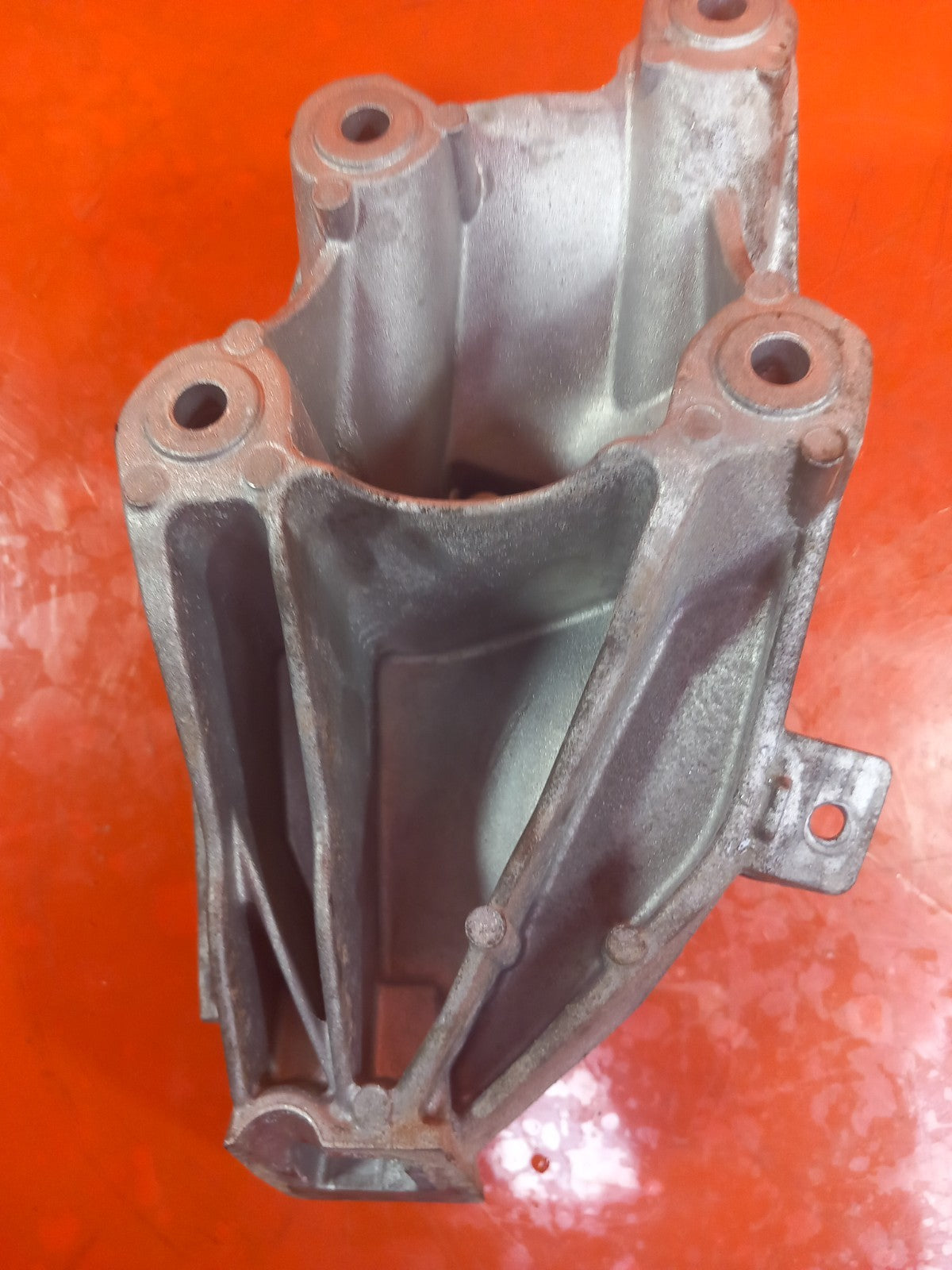 ebay-src:https://i.ebayimg.com/00/s/mtywmfgxmjaw/z/uqaaaeswnklqc0qg/$_57.jpg