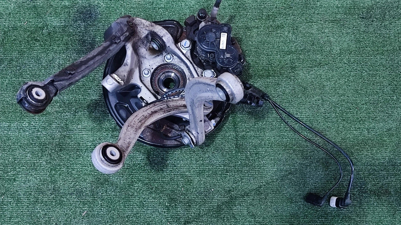 ebay-src:https://i.ebayimg.com/00/s/otawwde2mda=/z/3cqaaeswhijqcvxh/$_57.jpg