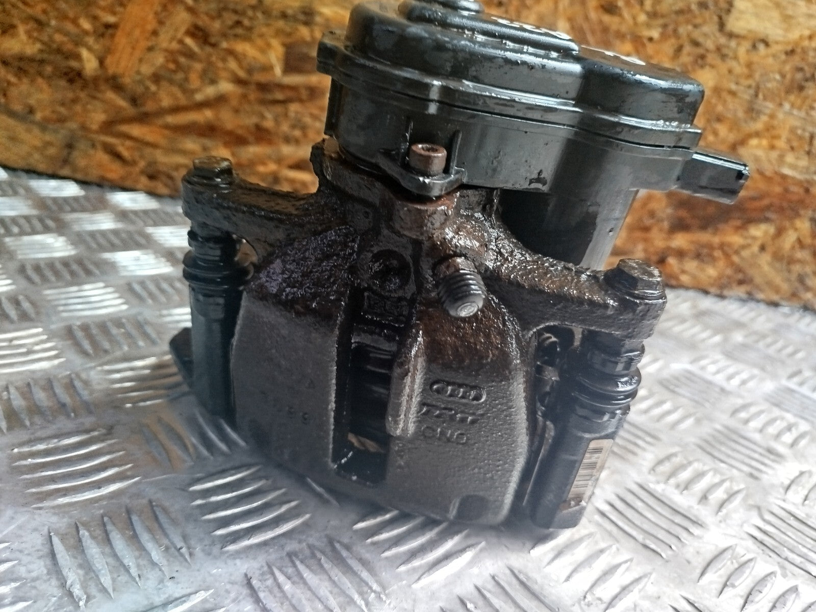 ✅AUDI A5 S LINE 2.0 PETROL 2010 REAR LEFT BRAKE CALIPER 32335478 Warranty A223 - Image 12