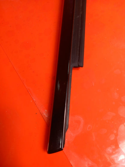 2020 BMW 2 Series F44 M Sport Front Right Door Glass Trim 7483132 Warranty A386 - Image 2
