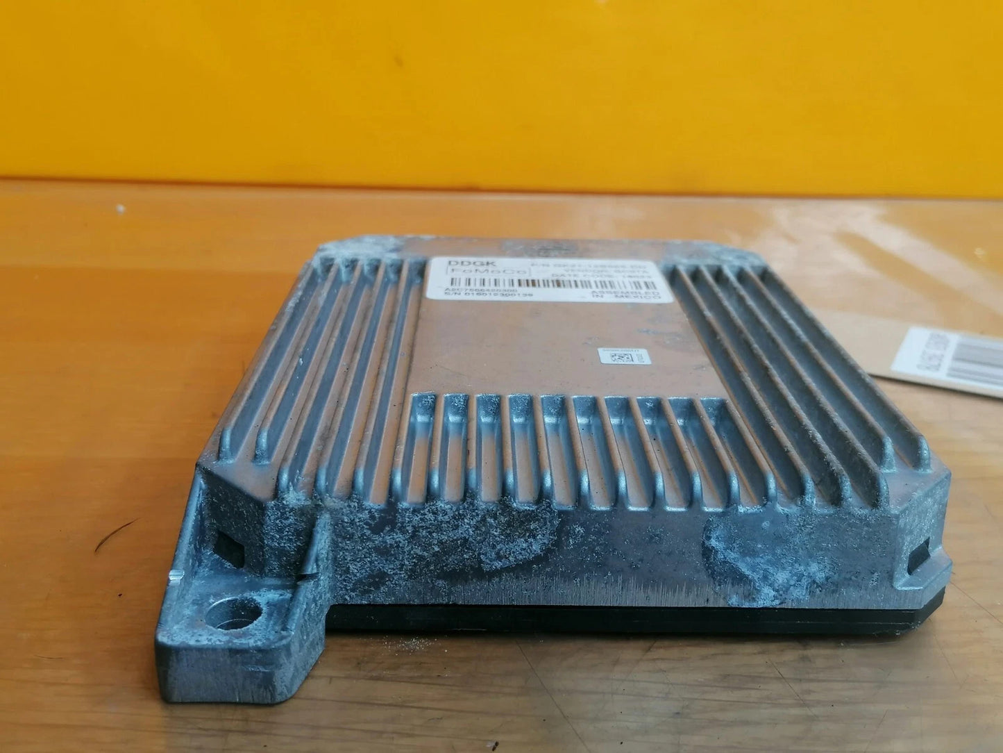 ebay-src:https://i.ebayimg.com/00/s/mtiwmfgxnjaw/z/vkaaaeswkrrqdb1i/$_57.jpg