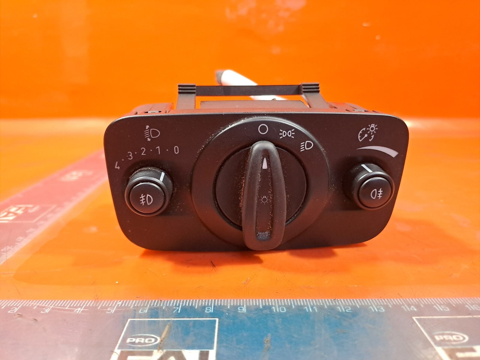 ebay-src:https://i.ebayimg.com/00/s/mtiwmfgxnjaw/z/vkwaaoswaannko57/$_57.jpg
