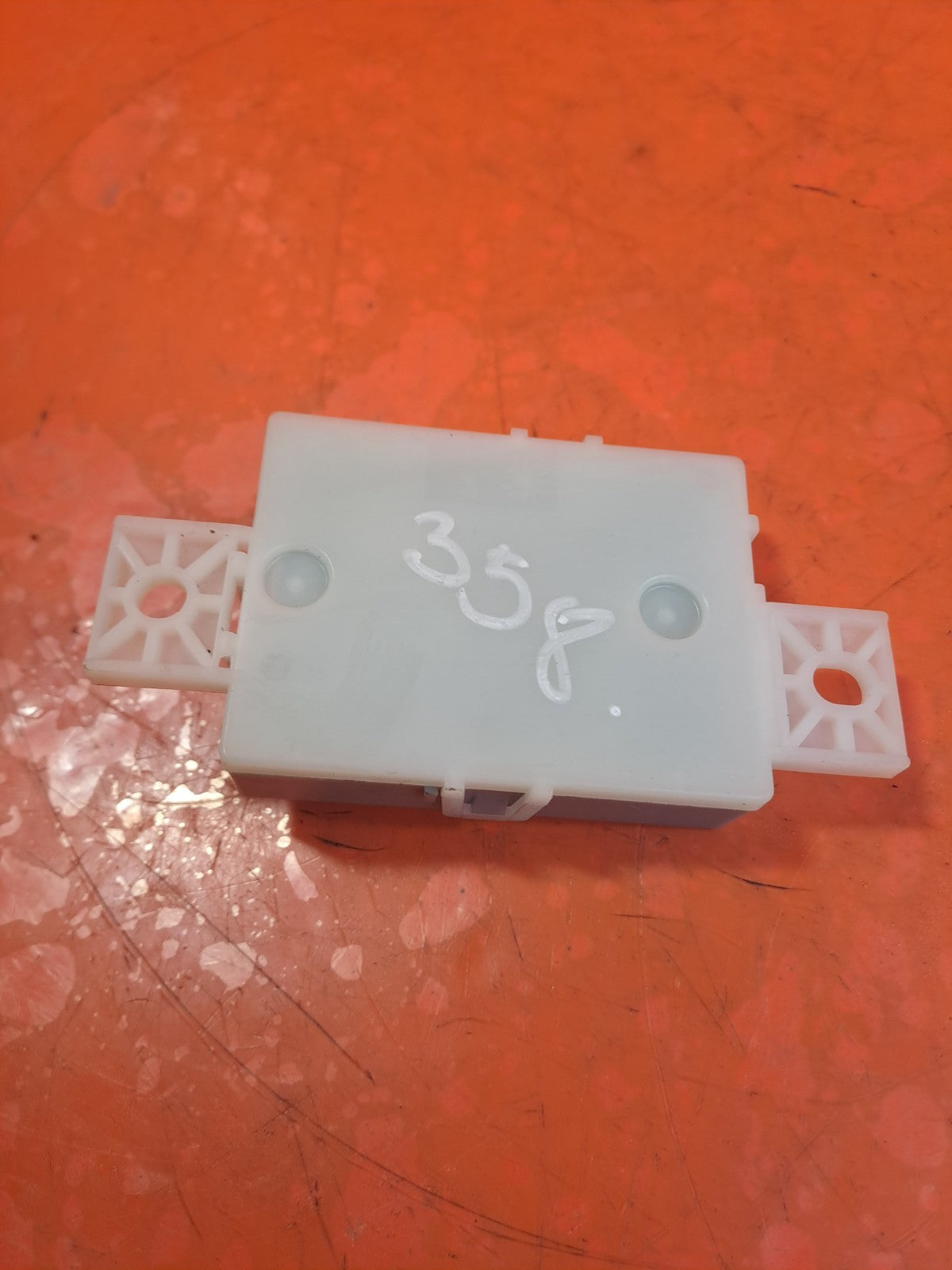 ebay-src:https://i.ebayimg.com/00/s/mtywmfgxmjaw/z/ugsaaeswjirpnuau/$_57.jpg