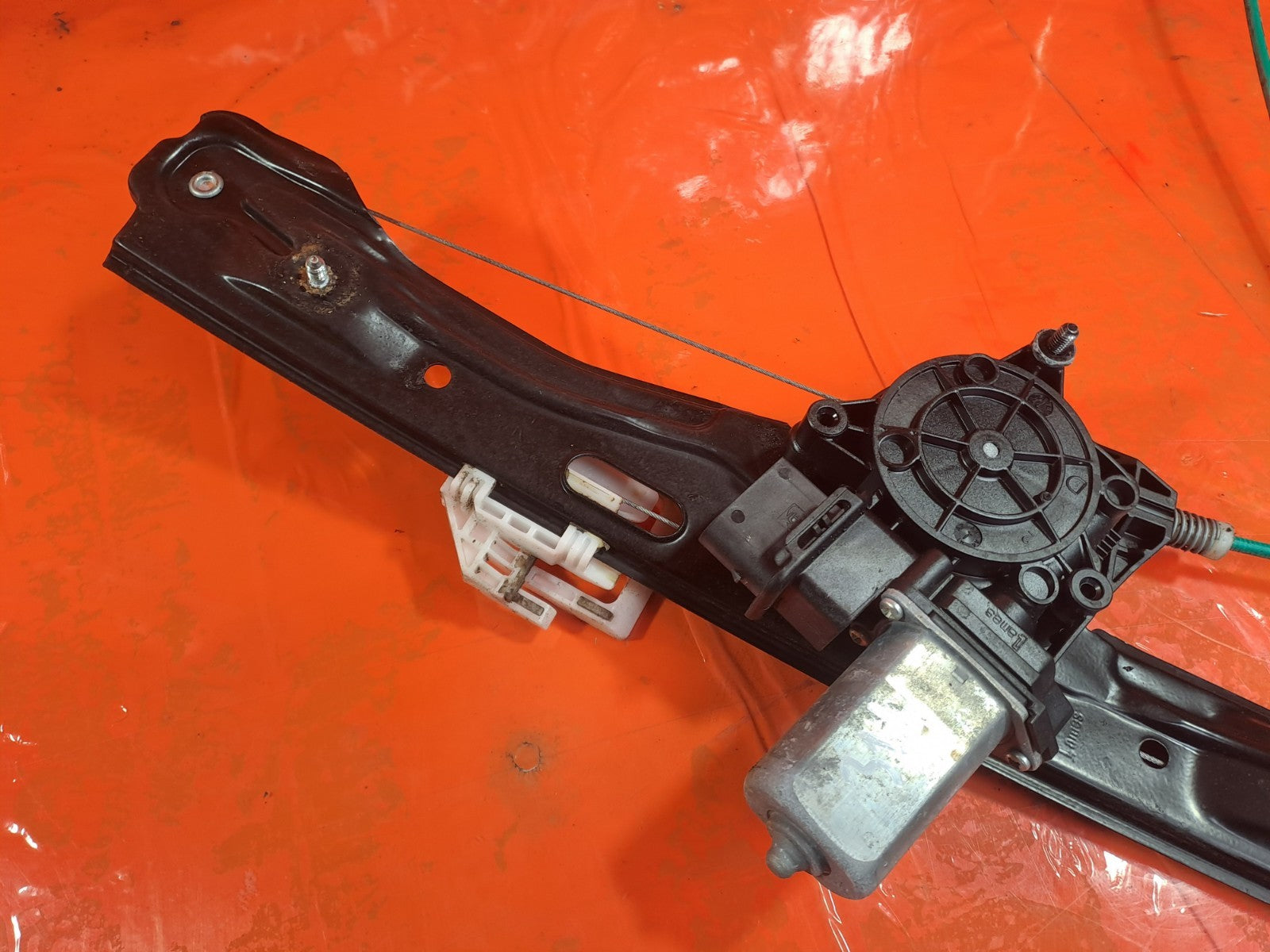 ✅BMW 118D F20 2.0 Diesel 2015 Front Left Window Regulator And Motor 7242561 A316 - Image 3