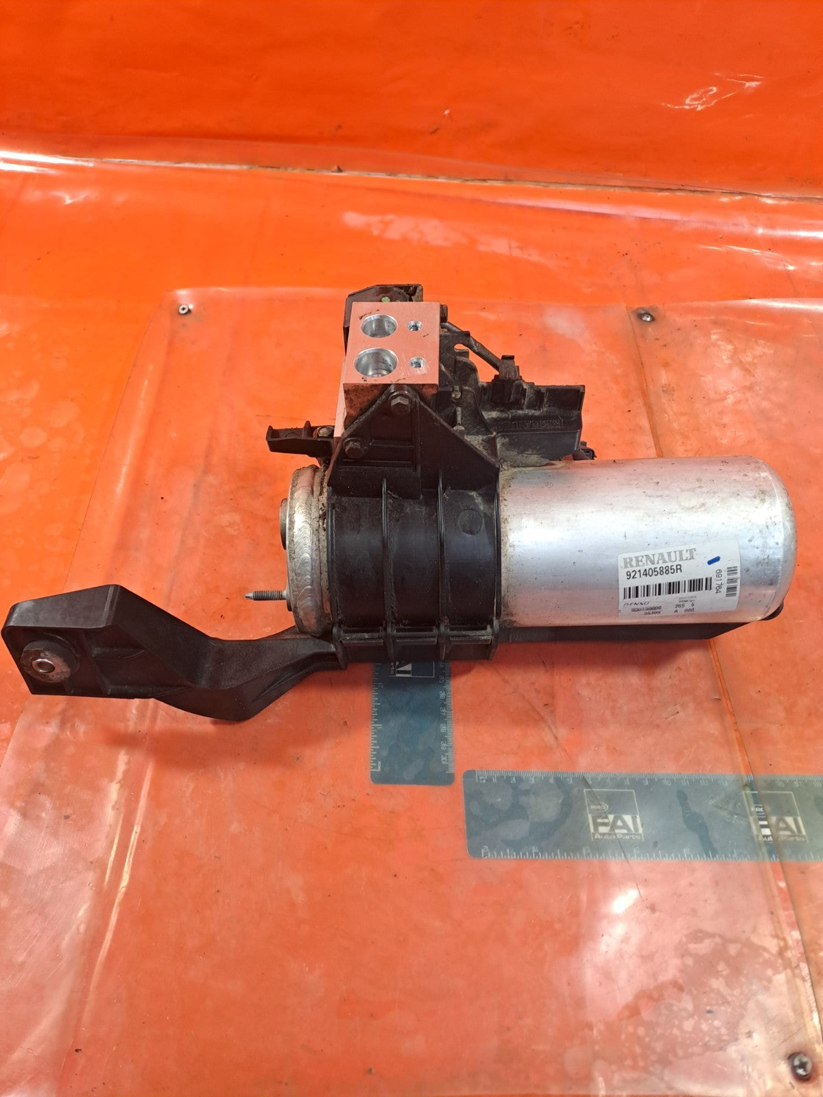 ✅2015 RENAULT ZOE DYNAMIQUE AIR CONDITIONER DRYER CONDENSER 921405885R A317 - Image 1
