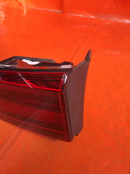 ✅VW GOLF R-LINE MK8 2.0 DIESEL 2020 REAR RIGHT INNER TAIL LIGHT 5H0945094D A346 - Image 4