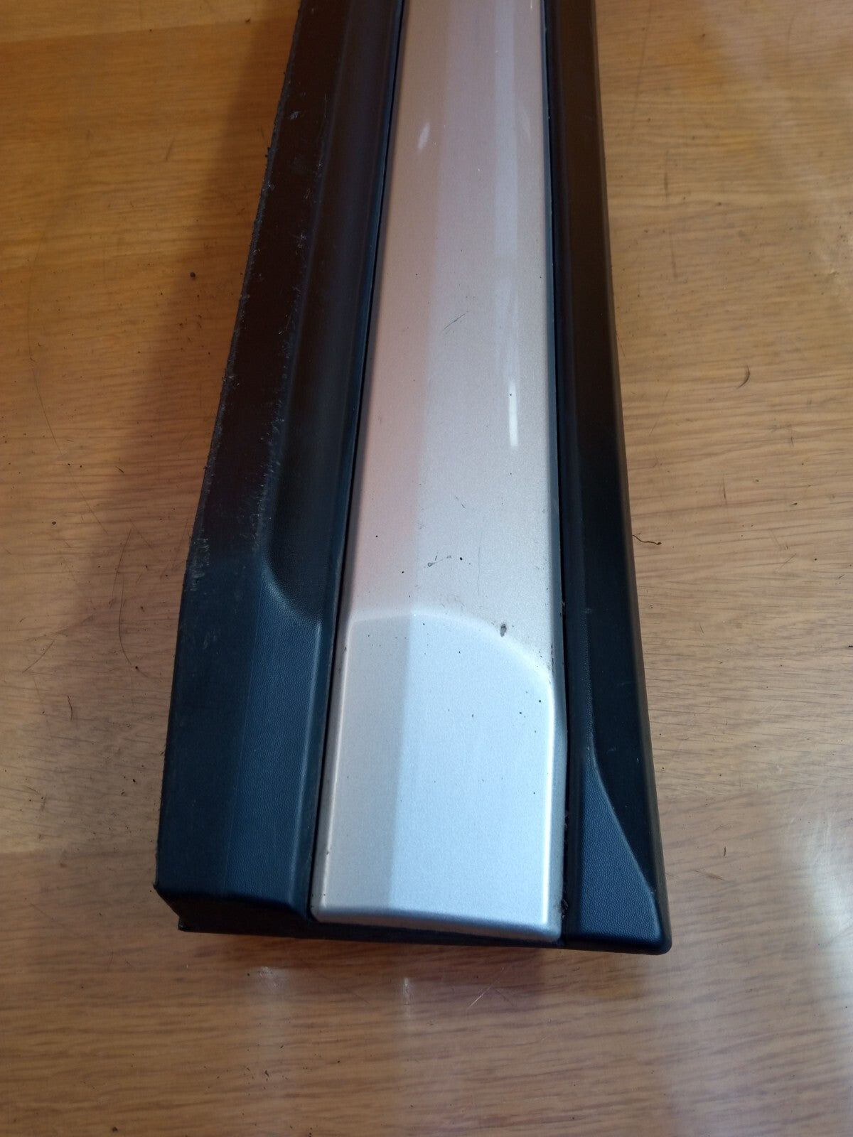 2019 MITSUBISHI OUTLANDER MK3 REAR RIGHT DOOR LOWER MOLDING 5757A410 A003 - Image 11