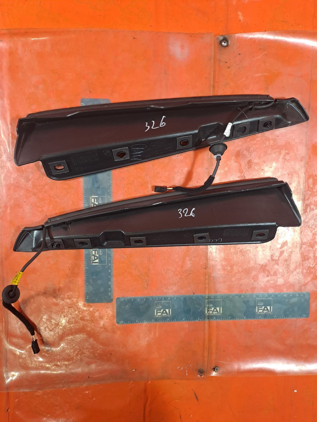✅FORD KUGA ST-LINE 2.5 PETROL 2025 TAILGATE TRIMS PAIR LJ6BS406A77AB Warranty - Image 5