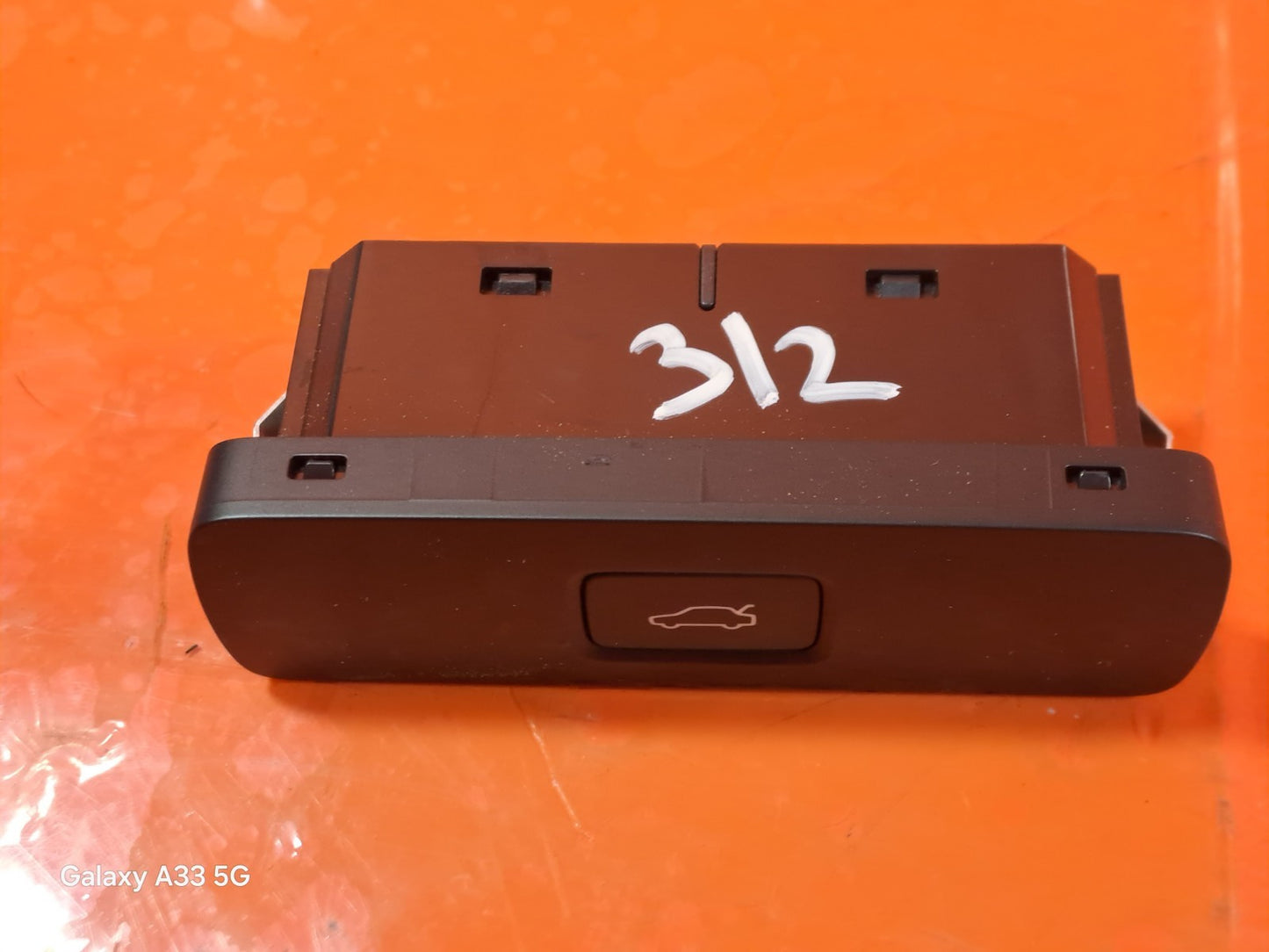 ✅POLESTAR 2 LONG RANGE 2023 TAILGATE OPENING SWITCH 32350330 Warranty A312 - Image 6