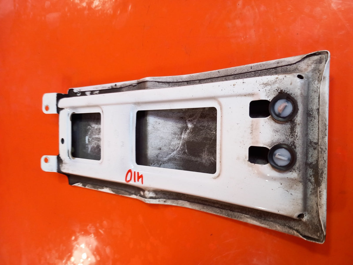 2021 VW Transporter T30 Fuel Filler Flap 7E0853289 White B9A Warranty A410 - Image 9