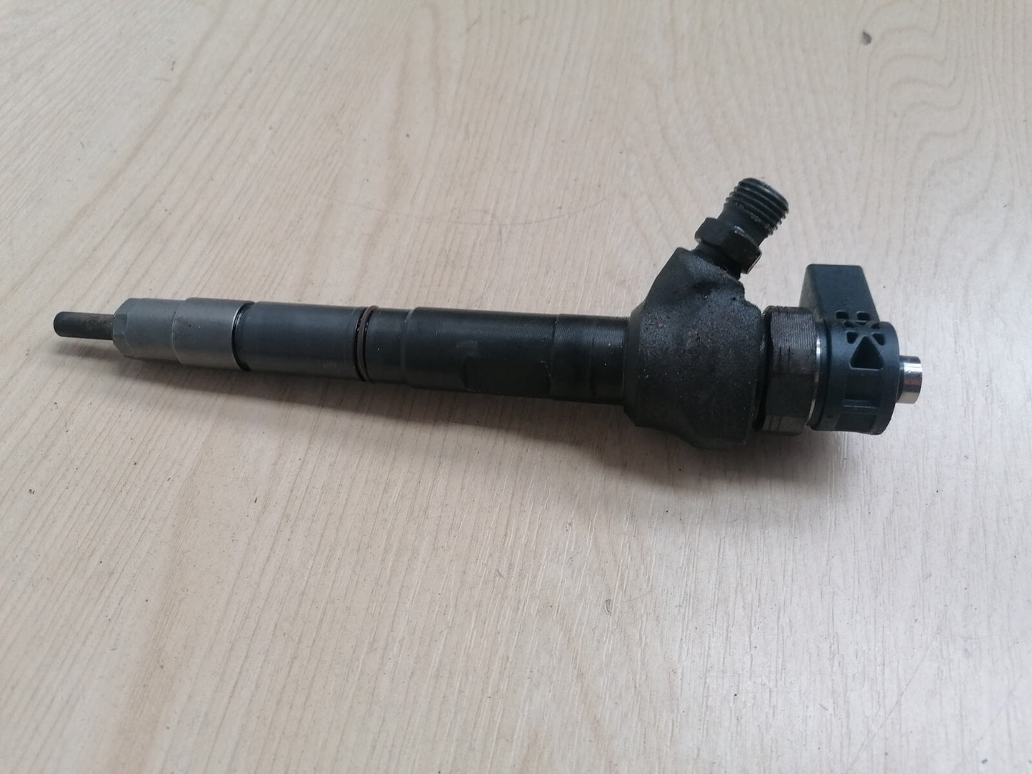 VW GOLF MK7 1.6 DIESEL 2014 FUEL INJECTOR 04L130277G Warranty A028 - Image 10