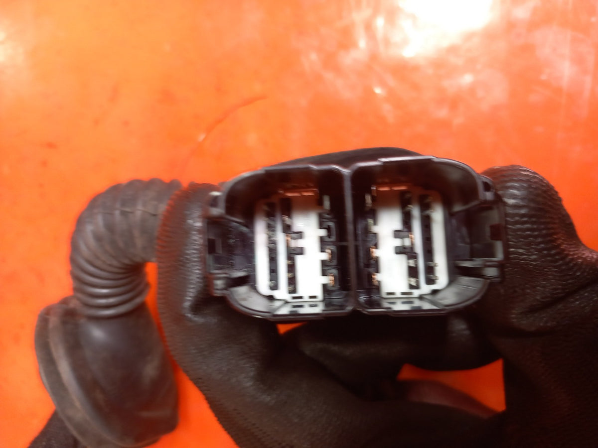 ebay-src:https://i.ebayimg.com/00/s/mtiwmfgxnjaw/z/wk8aaesw1fnqvexi/$_57.jpg