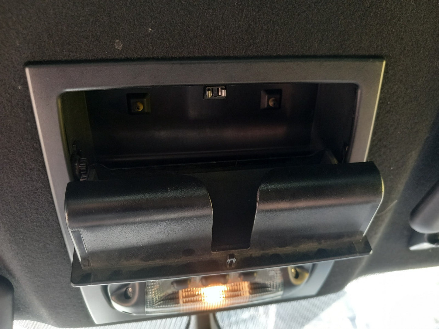 2017 Ford Ranger Wildtrak Front Interior Roof Reading Light Warranty A401 - Image 2