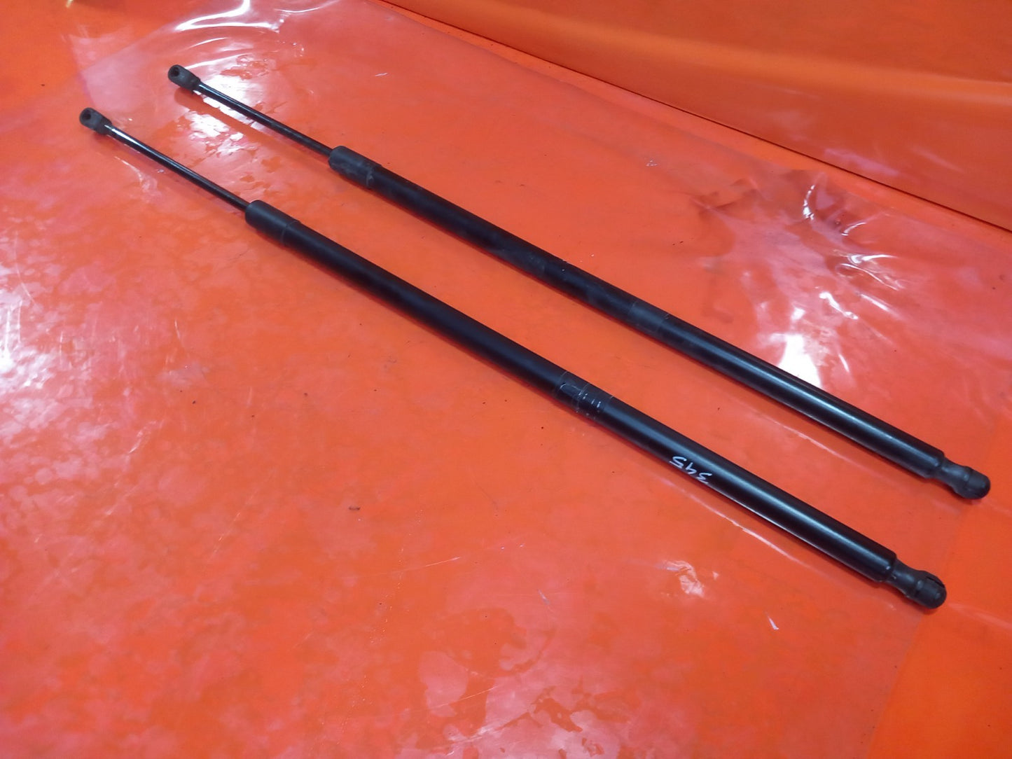 2019 Ford Galaxy MK3 Zetec Tailgate Boot Strut Pair EM2B-U406A11-AE A345 - Image 2