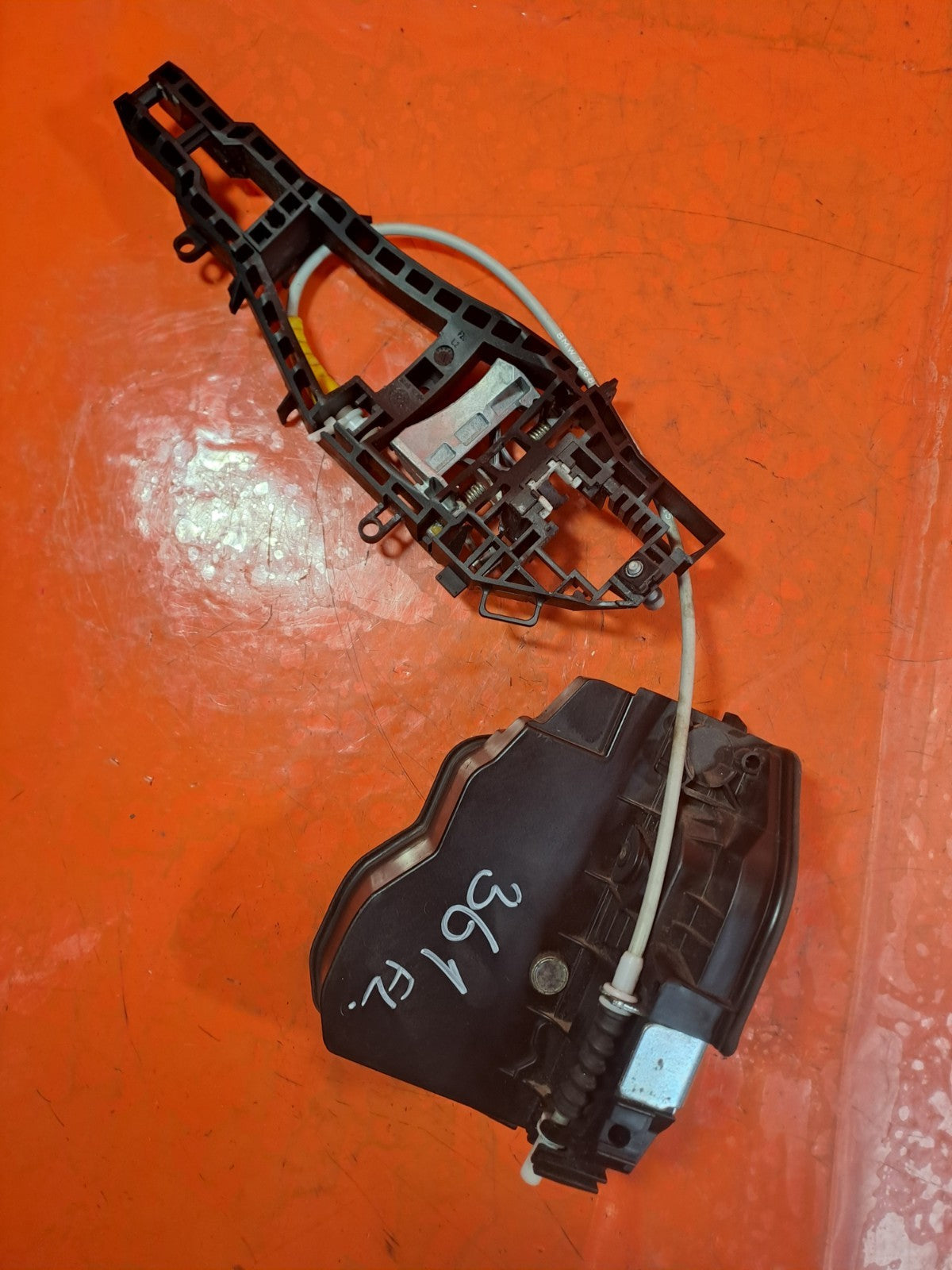 ✅BMW F22 218D SPORT 2.0 DIESEL 2015 FRONT LEFT DOOR LOCK 7202145 Warranty A361 - Image 2