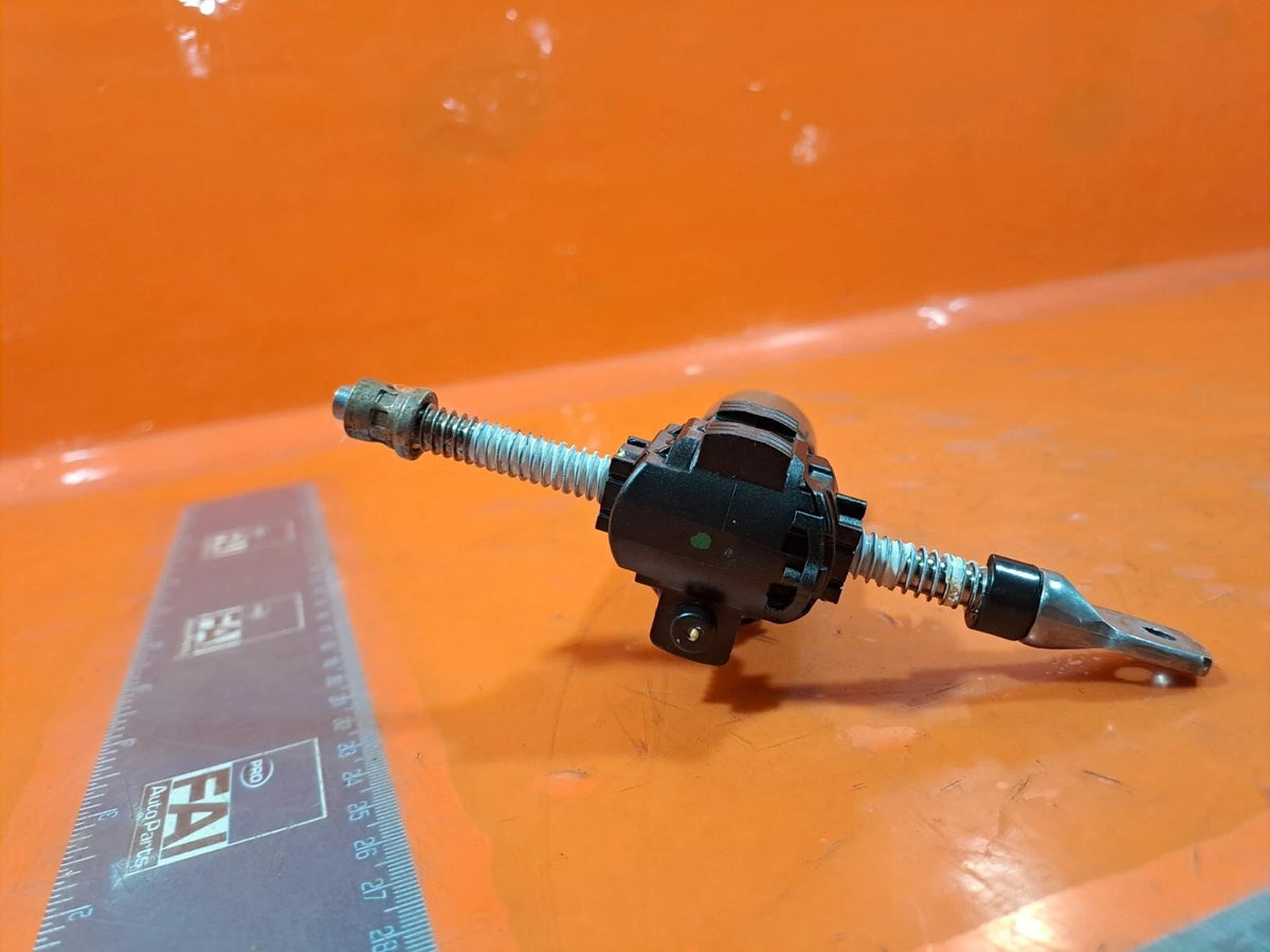 ebay-src:https://i.ebayimg.com/00/s/mtiwmfgxnjaw/z/jesaaeswpwvqsqkn/$_57.jpg