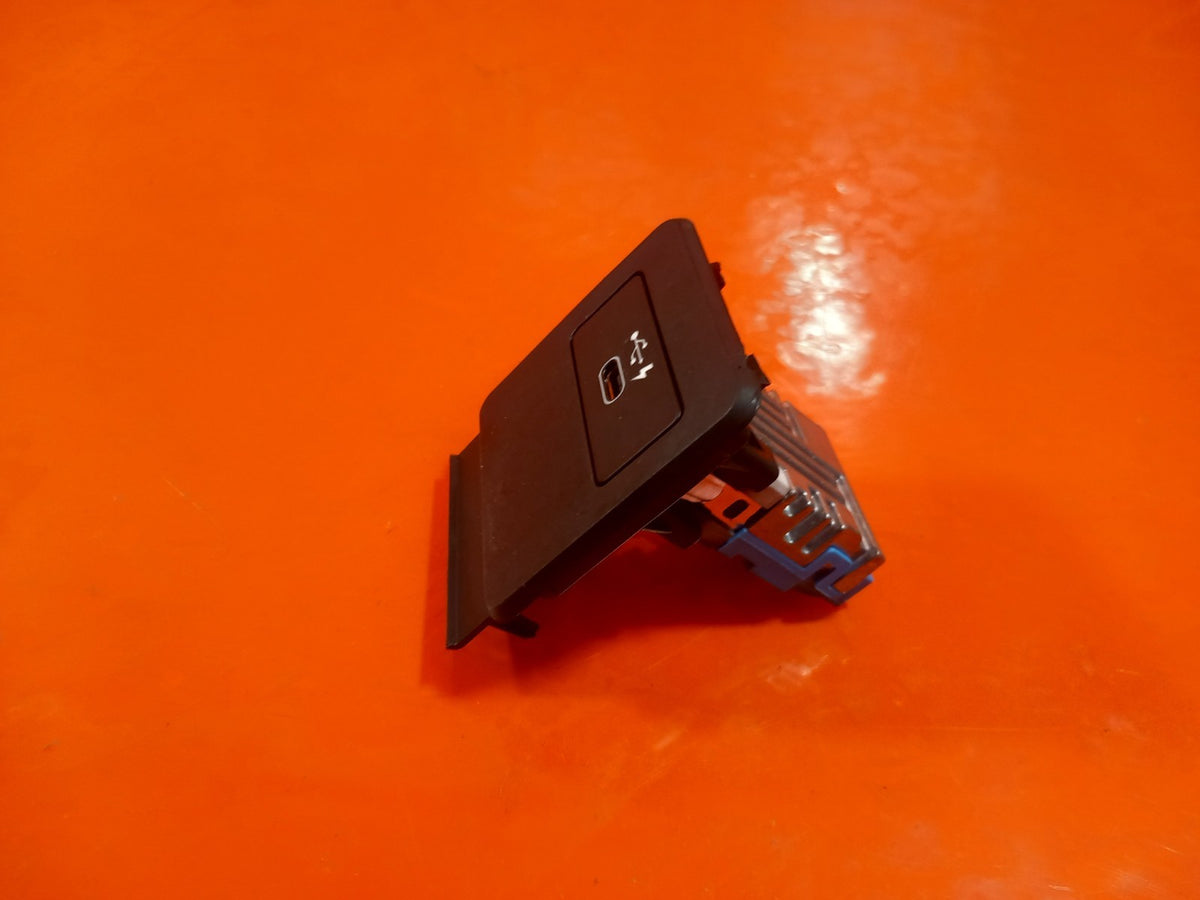 ebay-src:https://i.ebayimg.com/00/s/mtiwmfgxnjaw/z/jayaaeswzpbqmqaw/$_57.jpg