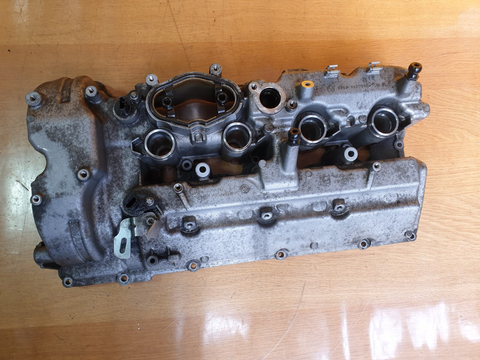 ✅2014 BMW 5 SERIES F11 4.4P ENGINE ROCKER VALVE COVER LEFT SIDE 7629995 - Image 6