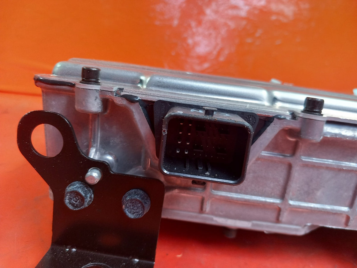 ebay-src:https://i.ebayimg.com/00/s/mtiwmfgxnjaw/z/85oaaesweavqgugi/$_57.jpg