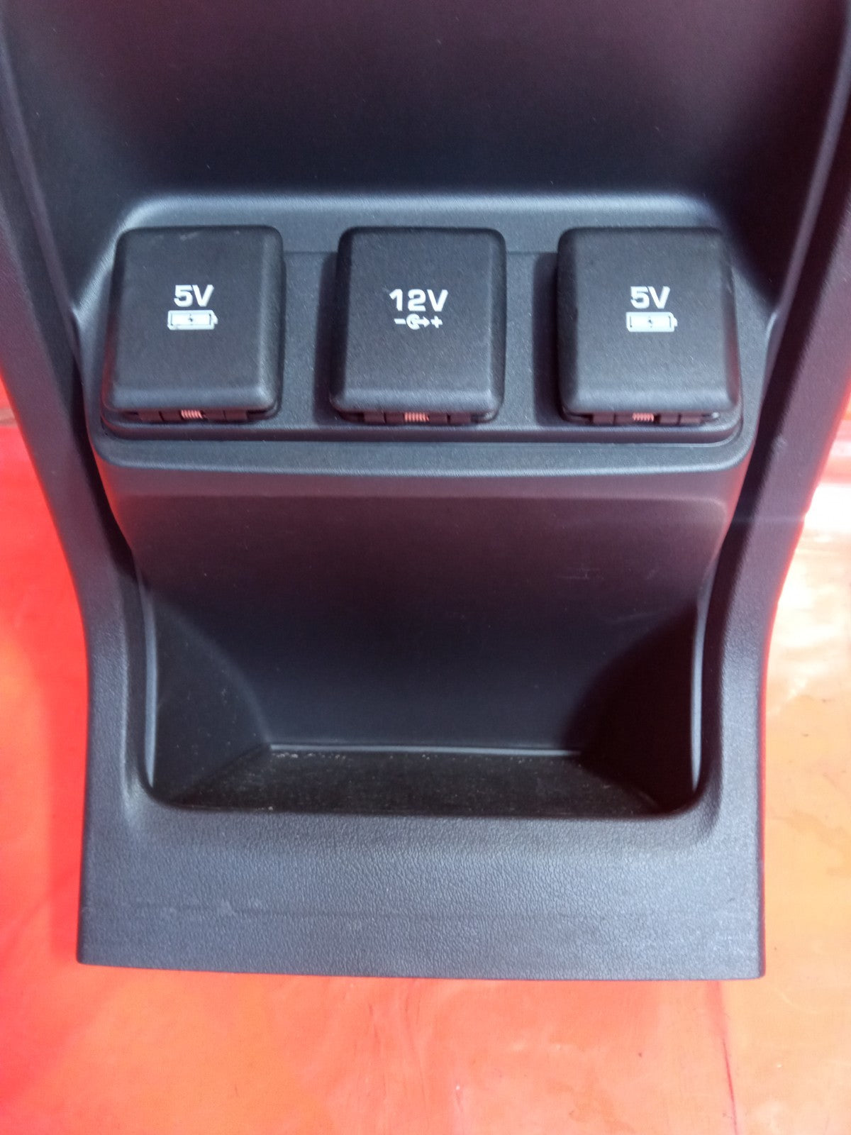 ✅Jaguar I-Pace Ev400 X590 2020 Rear Center Console Trim USB Ports J9D304569A - Image 5