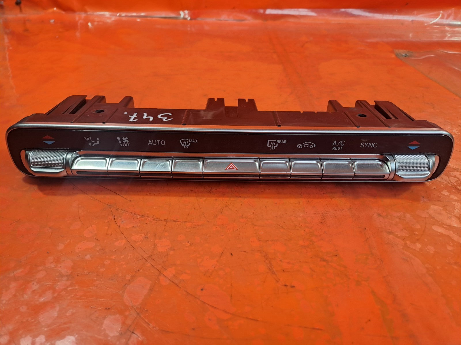 ebay-src:https://i.ebayimg.com/00/s/mtiwmfgxnjaw/z/ua8aaeswi9vposzg/$_57.jpg
