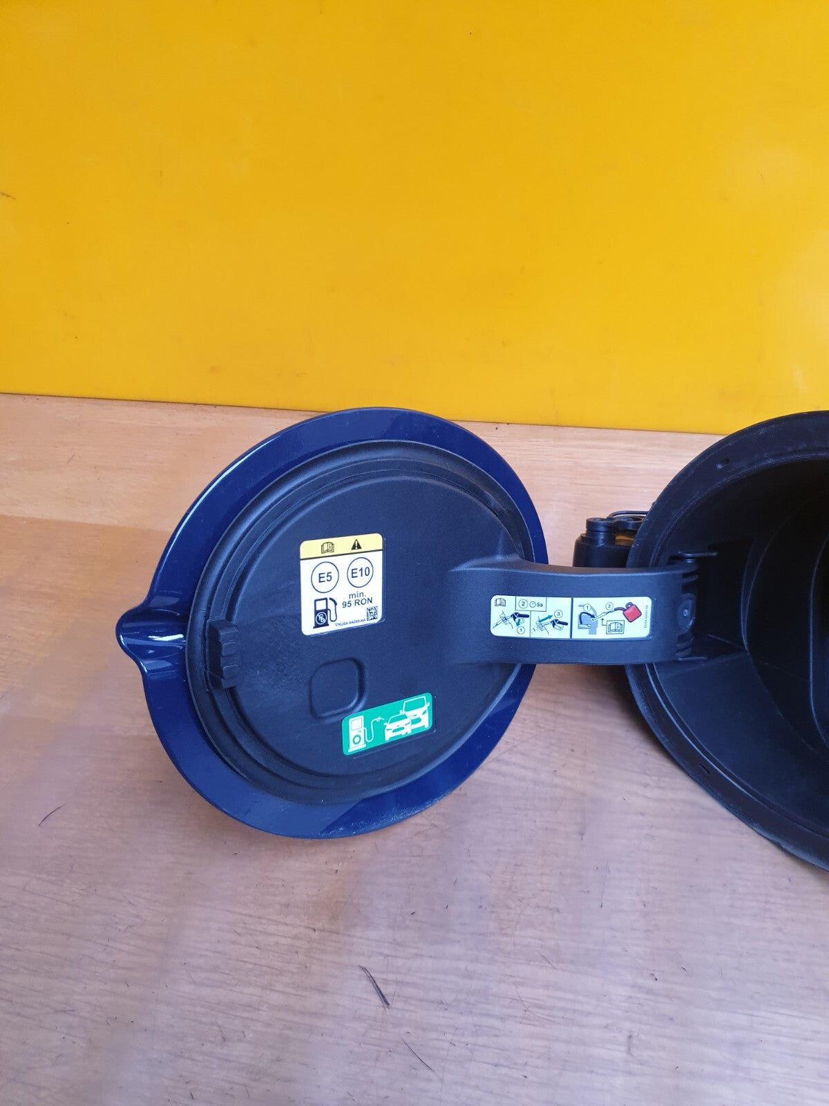 ebay-src:https://i.ebayimg.com/00/s/mtywmfgxmjaw/z/limaaosw6j5mqm5v/$_57.jpg