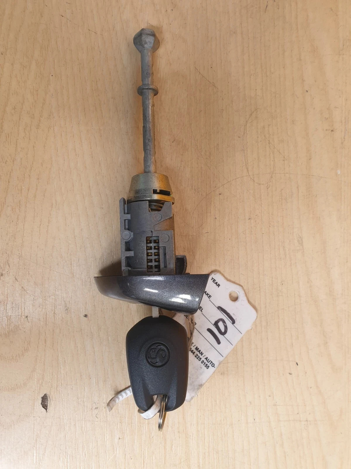 ✅Vauxhall Corsa 1.2 Petrol 2021 Barrel Door Lock Switch w/Key Warranty A005 - Image 3