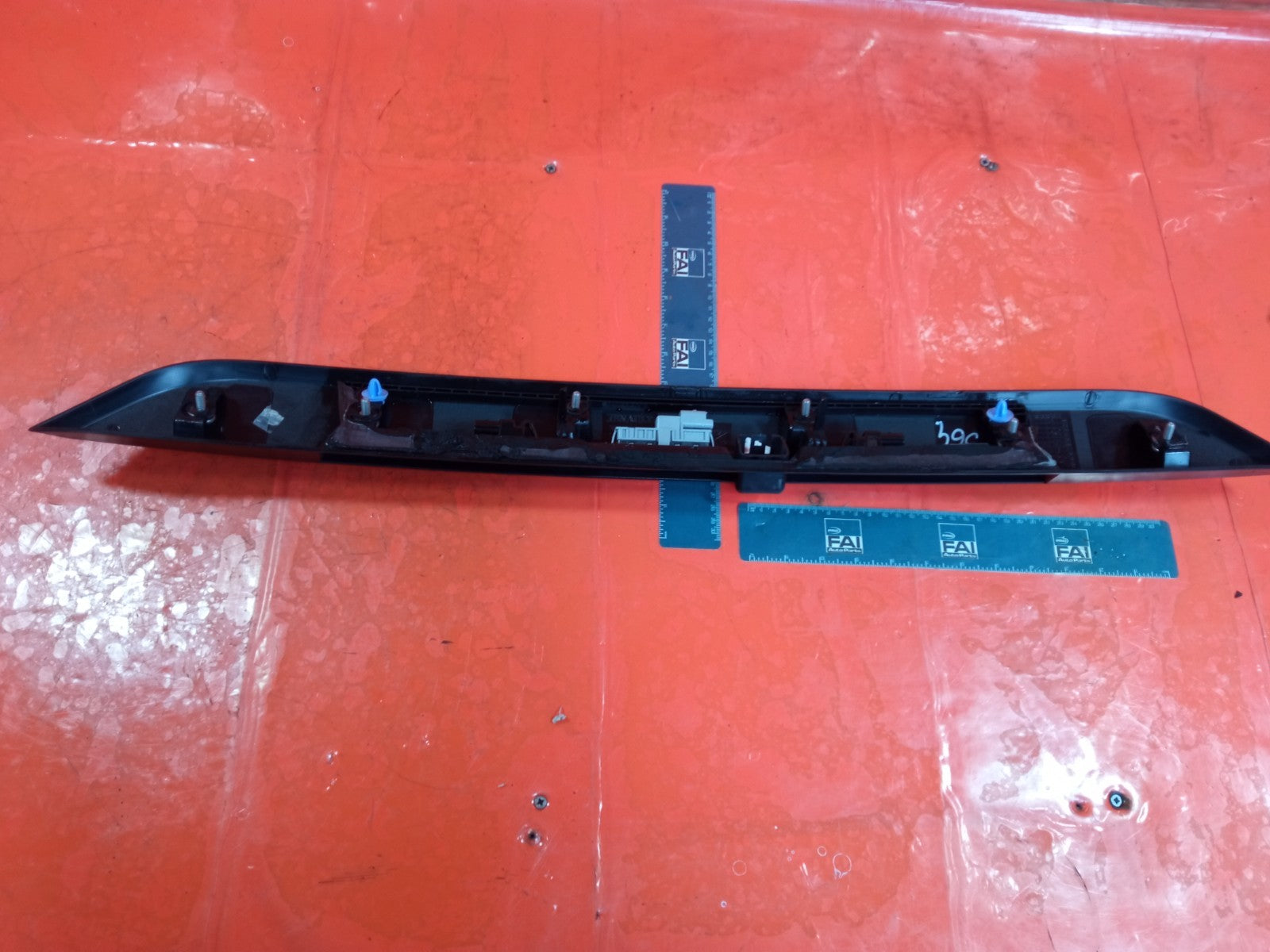 ✅2024 Dacia Duster Journey Tailgate Lift Handle 908129113R + Warranty A364 - Image 8