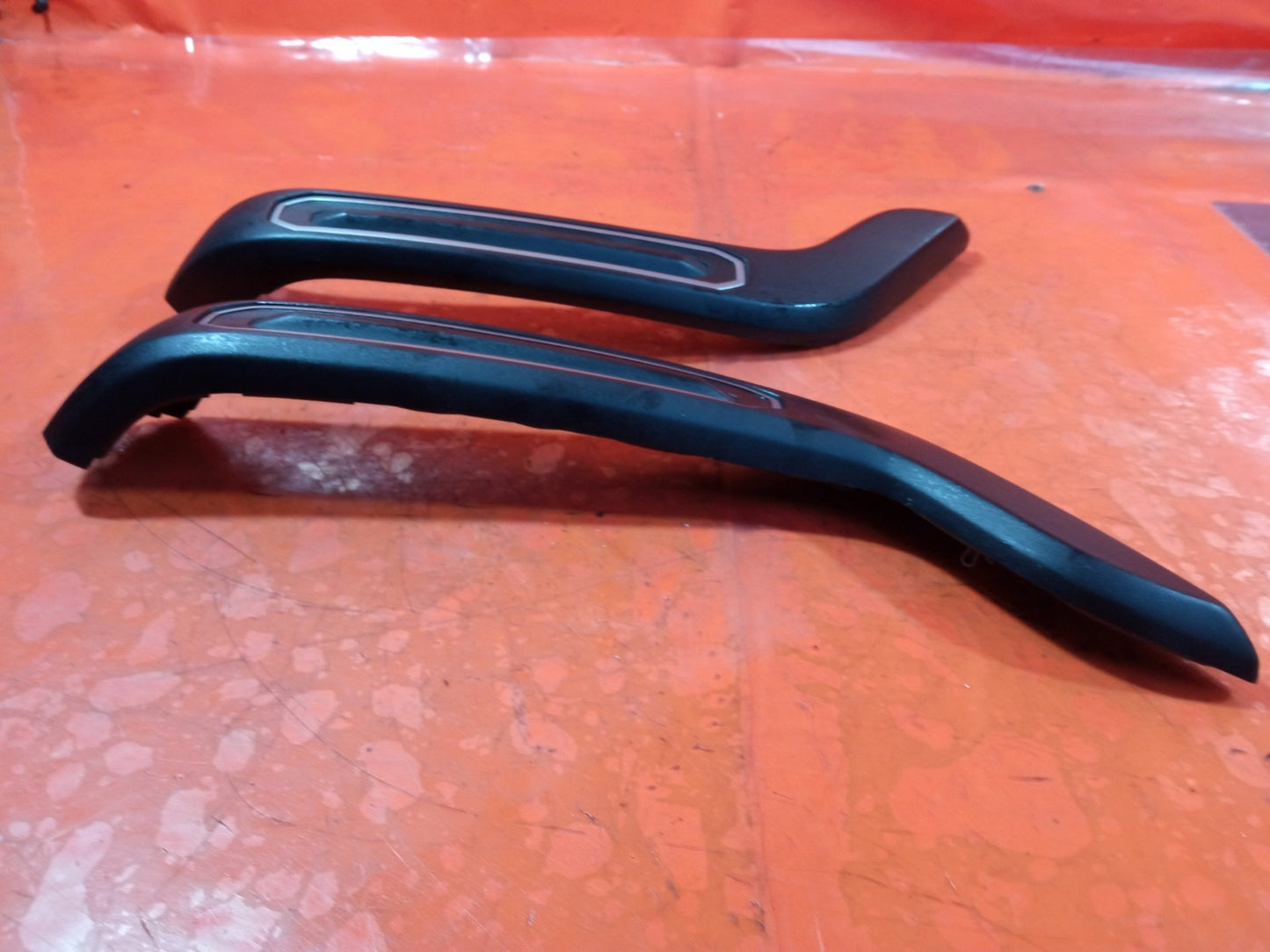 ✅Dacia Duster Journey 1.3 Petrol 2024 Front Door Trims 809451347R 809459973R - Image 4
