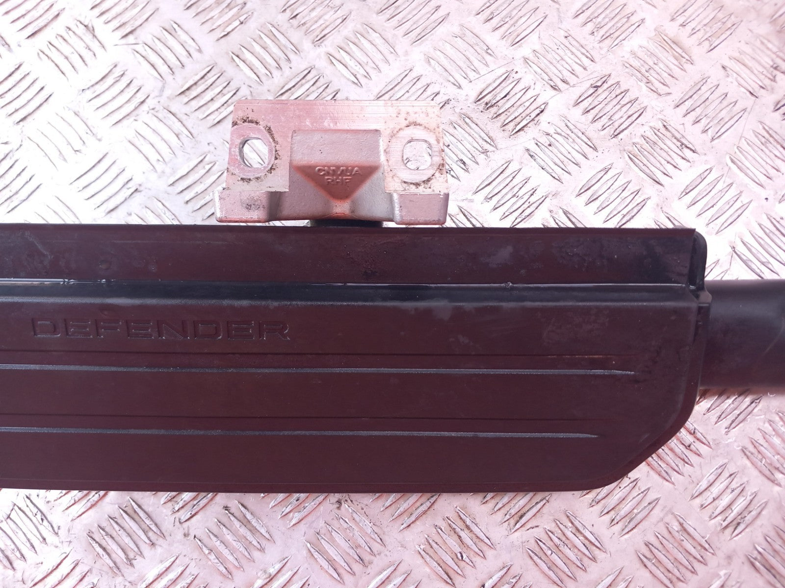 Land Rover Defender L663 3.0 Diesel 2025 Left Running Board L8BM16490CC A396 - Image 12