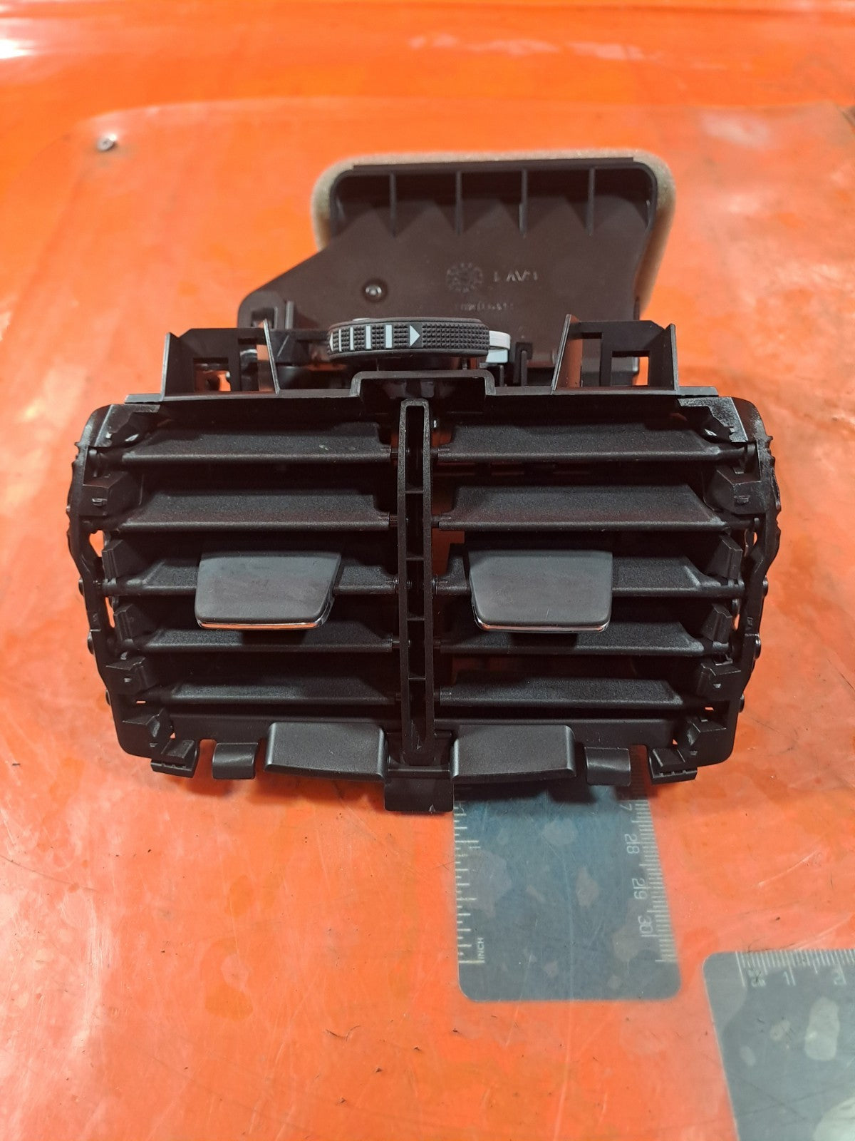 ✅FORD KUGA ST-LINE 2.5 PETROL 2025 REAR CENTRE AIR VENT LJ6B19C570A Warranty - Image 2