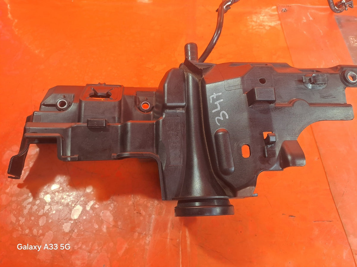 ebay-src:https://i.ebayimg.com/00/s/mtiwmfgxnjaw/z/hmuaaeswek1pnvin/$_57.jpg
