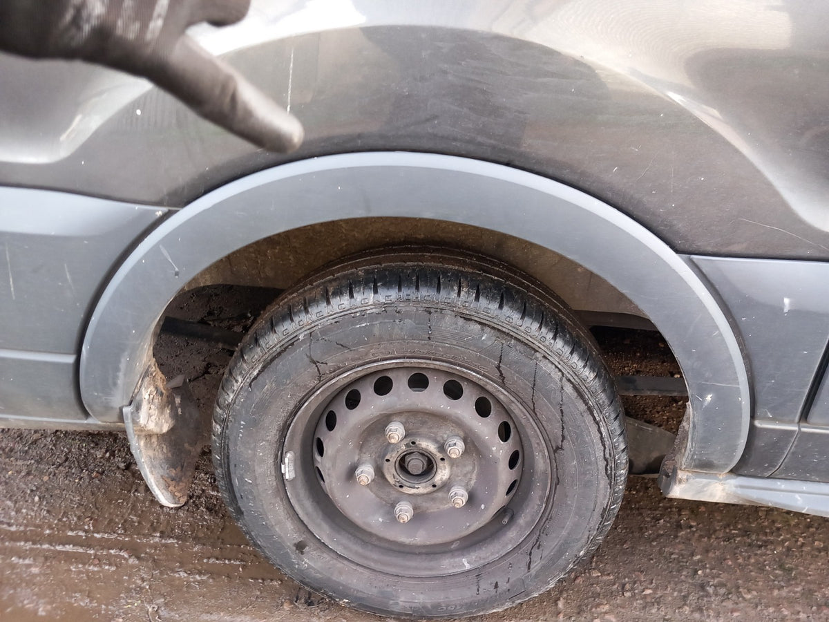 2019 Ford Transit 310 Rear Right Wheel Arch Trim Moulding Warranty A424 - Image 1