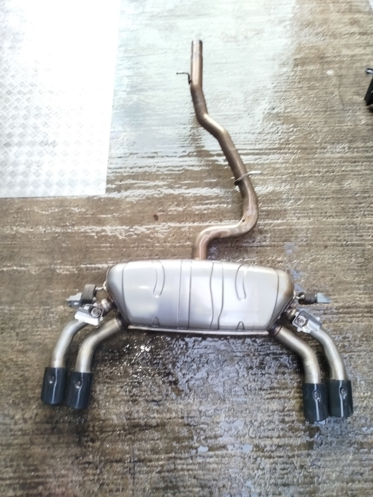 ebay-src:https://i.ebayimg.com/00/s/mtywmfgxmjaw/z/tkmaaeswgdnpcyvb/$_57.jpg