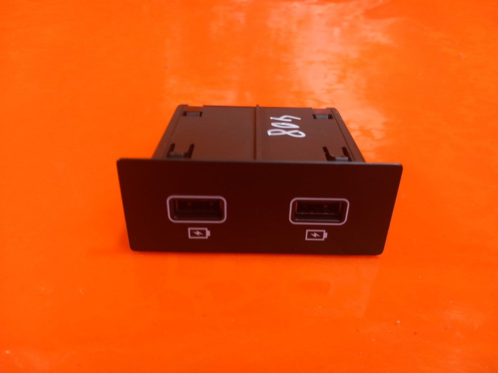 2025 Renault Kangoo MK3 USB Twin Port Socket 280230033R Warranty A408 - Image 3