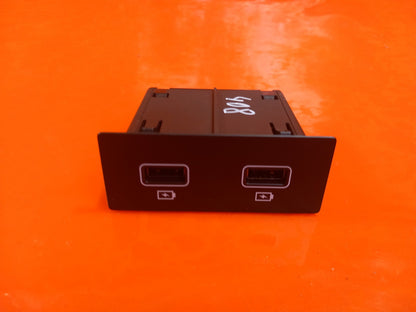 2025 Renault Kangoo MK3 USB Twin Port Socket 280230033R Warranty A408 - Image 3