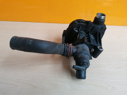 MERCEDES A200 W176 2.1 DIESEL 2015 WATER COOLANT PUMP A6512000501 A047 - Image 3