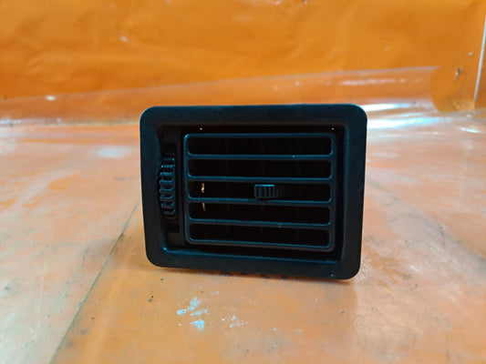 ✅2003 VOLVO FL DASHBOARD LEFT AIR VENT + WARRANTY A324 - Image 2