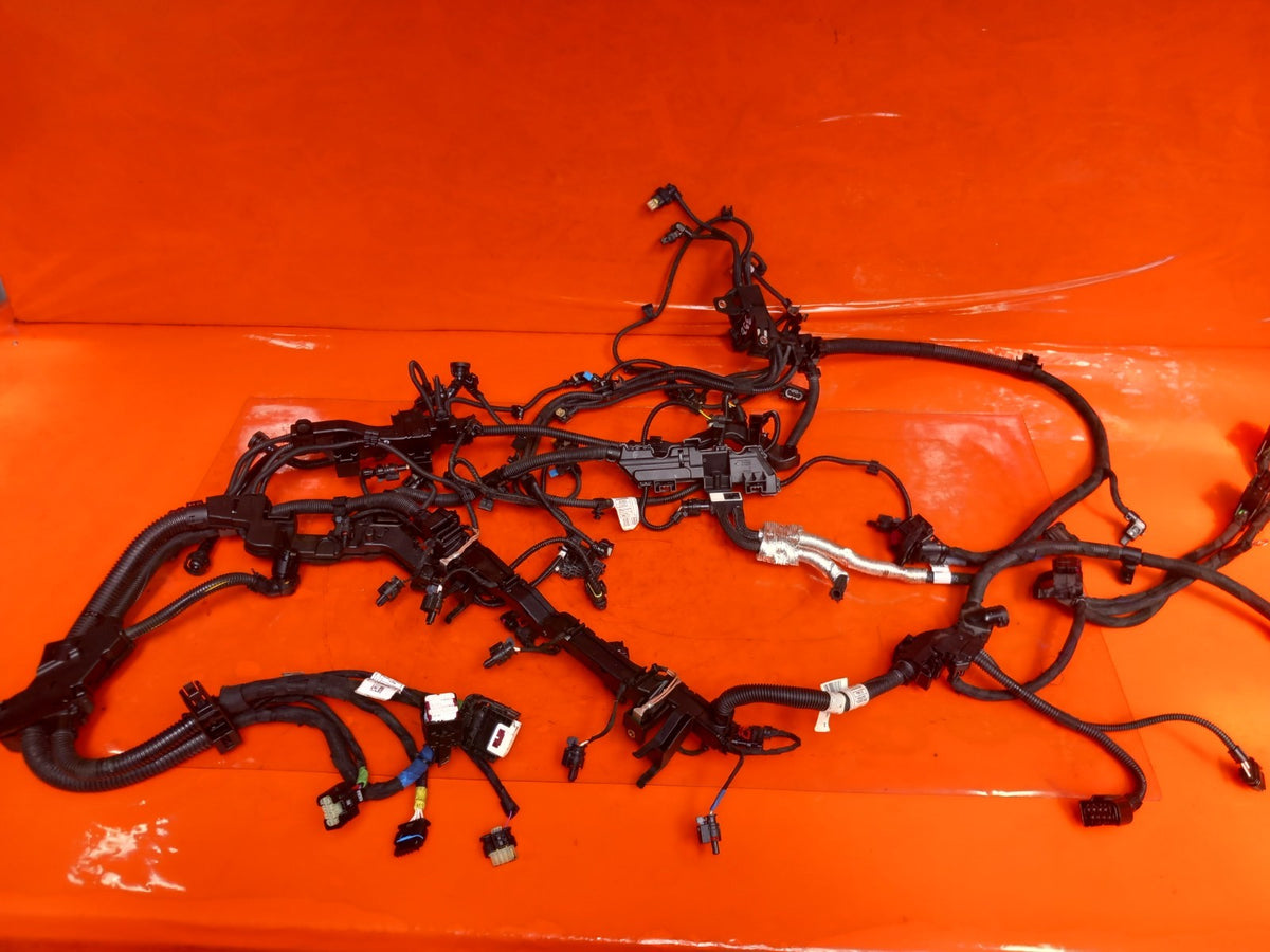 ebay-src:https://i.ebayimg.com/00/s/mtiwmfgxnjaw/z/kgeaaeswc-fqdkn1/$_57.jpg