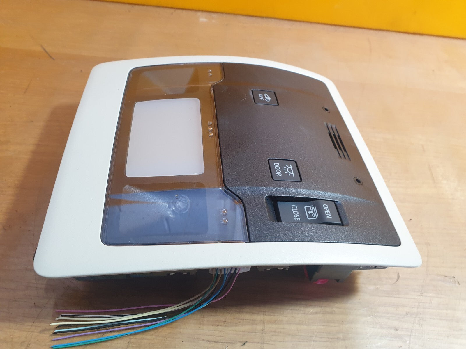✅2019 Lexus NX 300H Front Interior Roof Reading Light 1D111-208G + Warranty A146 - Image 5