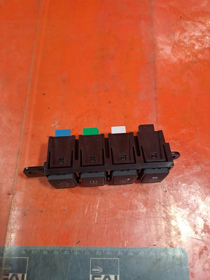 ✅NISSAN JUKE TEKNA 1.5 DIESEL 2017 TRACTION CONTROL SWITCH 681RVBV80A Warranty - Image 4